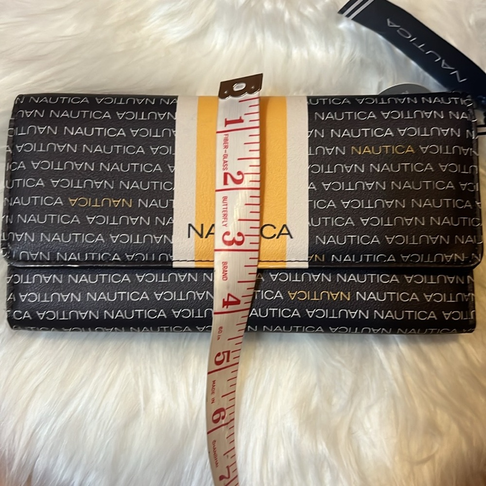 MWT๐Nautica Signature Logo Money Manager Trifold Snap Womens Wallet Navy White - Picture 16 of 17